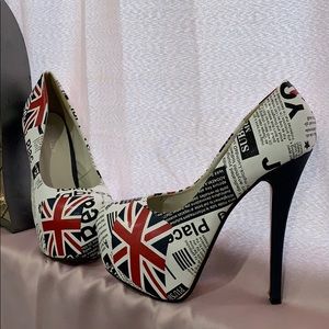 Platform Heels with Red Bottoms. ✨👠